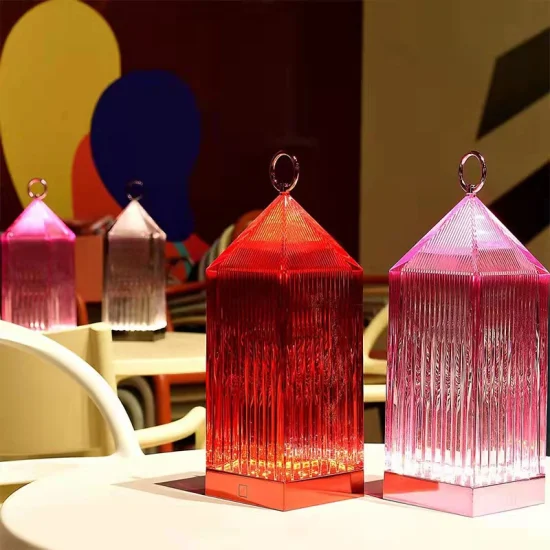 Lampada a lanterna ricaricabile a LED Lampade da tavolo moderne in cristallo Lampada decorativa senza fili in acrilico per la cena in camera da letto, campeggio all'aperto